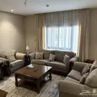 للبيع طقم كنب مع طاولات