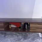 طاولة مع ابجوره