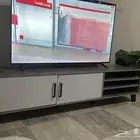 طاولة شاشه للبيع استخدام نظيف جدا ب180