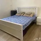 سرير نوم و2 كومدينو وتسريحة وادراج
