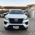 فورتشنر 2022 بنزين 6 سلندر نظيف جدا لدى قمة الاطلال