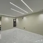 للبيع عمارة نظام شقق دورين وملحق في مخطط ولي العهد