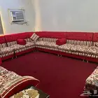 كنب عنابي شبه جديد