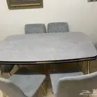 طاولة سفرة وغرفة نوم استعمال بسيط
