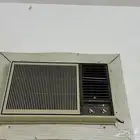 خمس مكيفات شباك