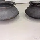 2 قدور نحاس قديمة