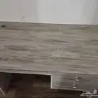 مكتب نظيف للبيع