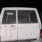 بيبان ربع نضيفه خاليه من المعجون