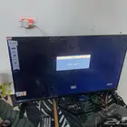 شاشة للبيع حد فيها 300 شاشة معها ريموت