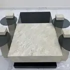 طاولة للبيع