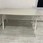 مكتب وكرسي ايكيا جديده كله ما مرت عليها سنة