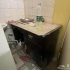 مكاتب وتسريح و سرير ومريه