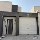 فيلا للبيع في حي المونسيه بمساحة 240
