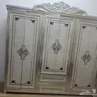 دولاب ملابس وتسريحه للبيع