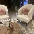 كرسين مودرن قماش شانيل وطقم طاولات