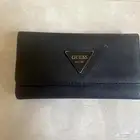 محفظه أصليه ماركة Guess جتني هديه من أمريكا