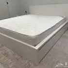 هيكل سرير MALM مع مرتبة فاخرة من  العييري .