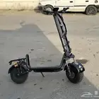 اسكوتر كهربائي استخدام سنه فقط بطاريه جديده تعال وشيك بعينك