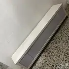 طاولة تلفزون للبيع نظيفه