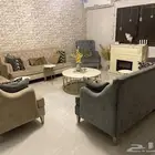 كنب خمس قطع ثلاث كبار و 2 ملكي
