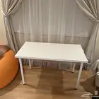 سطح طاولة فقط( من ايكيا) بدون الارجل