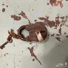 قفل قديم من المعدن قديم