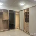 دواليب ملابس . جديدمعروض بمعرض