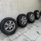 للبيع جنوط مع كفارتها لفورد F150 مقاس 18 انش