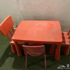 طاولة طعام أطفال