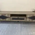 طاولة تلفاز