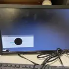 شاشه كمبيوتر وكيبورد وثنين ماوس للبيع