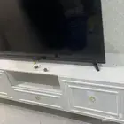 طاولة تلفزيون