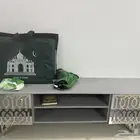 طاولة تلفاز جديدة