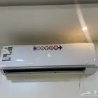للبيع مكيف جديد نضيف بارد وقوي. ونضيف لم يدخل الصيانة أبد