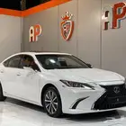 لكزس ES300h 2021 ( هايبرد ) بحالة ممتازة