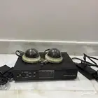كاميرات مراقبة مع كل أغراضه