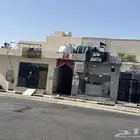محلات تجاريه وغرف عمال للبيع