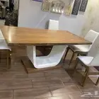 طاولات وكراسي