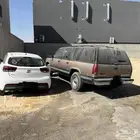 للبيع سيارتين