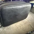 شنط صغيرة بمستلزمات سفر