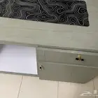 مكتب عموله بحاله ممتازه خشب كلادينج ممتاز للبيع السريع