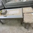 طاوله مع أربع خدمات مرايا مافيه عيوب