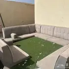 للبيع جلسه ارضيه   تحتاج تنجيد نوعها خشب وإسفنج