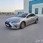 للبيع لكزس Es350 2019