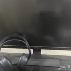 شاشه benq و سماعة سوني بلوتوث