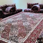سجادة كبيرة ونظيفة لون احمر