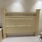 اثاث تسريحه مع تاج لسرير