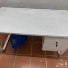 طاولة مكتب