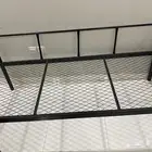 خمس كراسي حديد وخمس كراسي خشب تفصيل