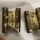 مفصلات زنبركية مزدوجة